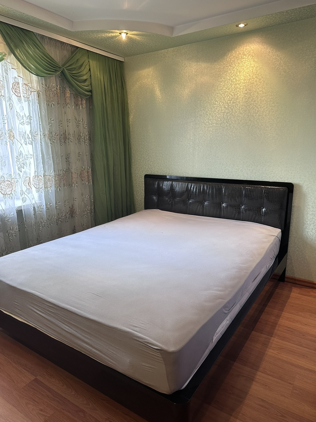 Продаж 2-кімнатної квартири 50 м², Калинова вул., 81