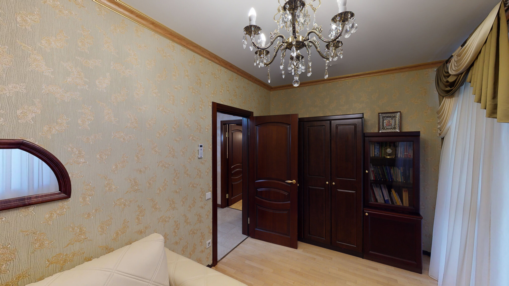 Продажа 3-комнатной квартиры 95 м², Введенская ул., 1