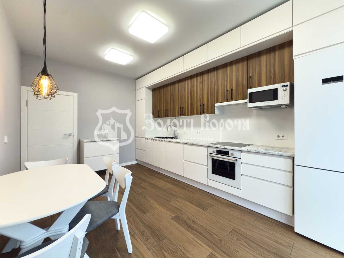 Продаж 2-кімнатної квартири 73.2 м², Університетська вул., 17А