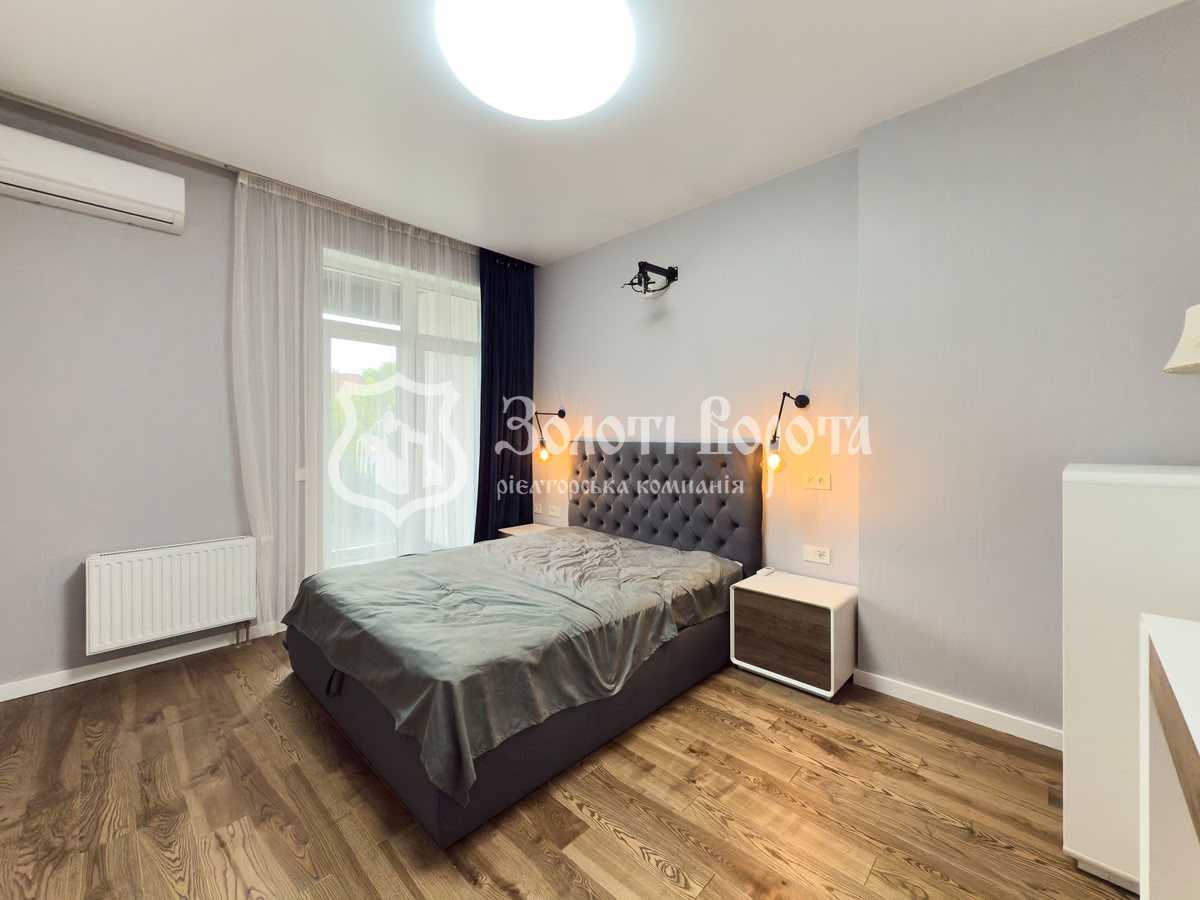 Продаж 2-кімнатної квартири 73.2 м², Університетська вул., 17А