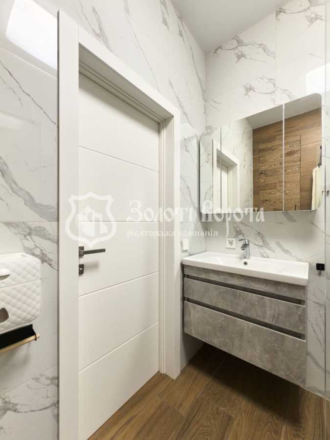 Продаж 2-кімнатної квартири 73.2 м², Університетська вул., 17А