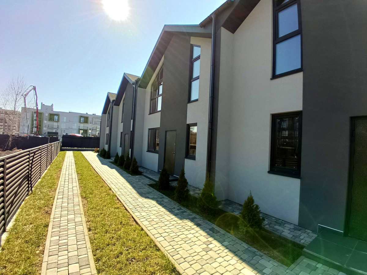 Продаж таунхауса 94 м², Свободи вул.