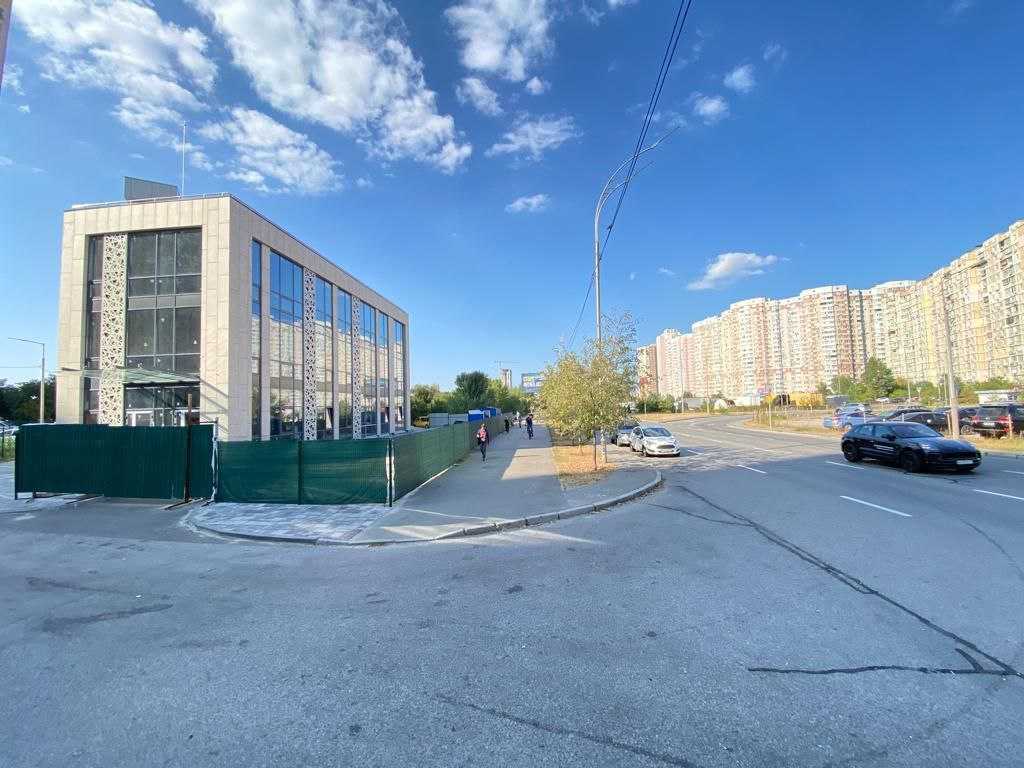 Аренда помещения свободного назначения 2336 м², Петра Григоренко просп., 10
