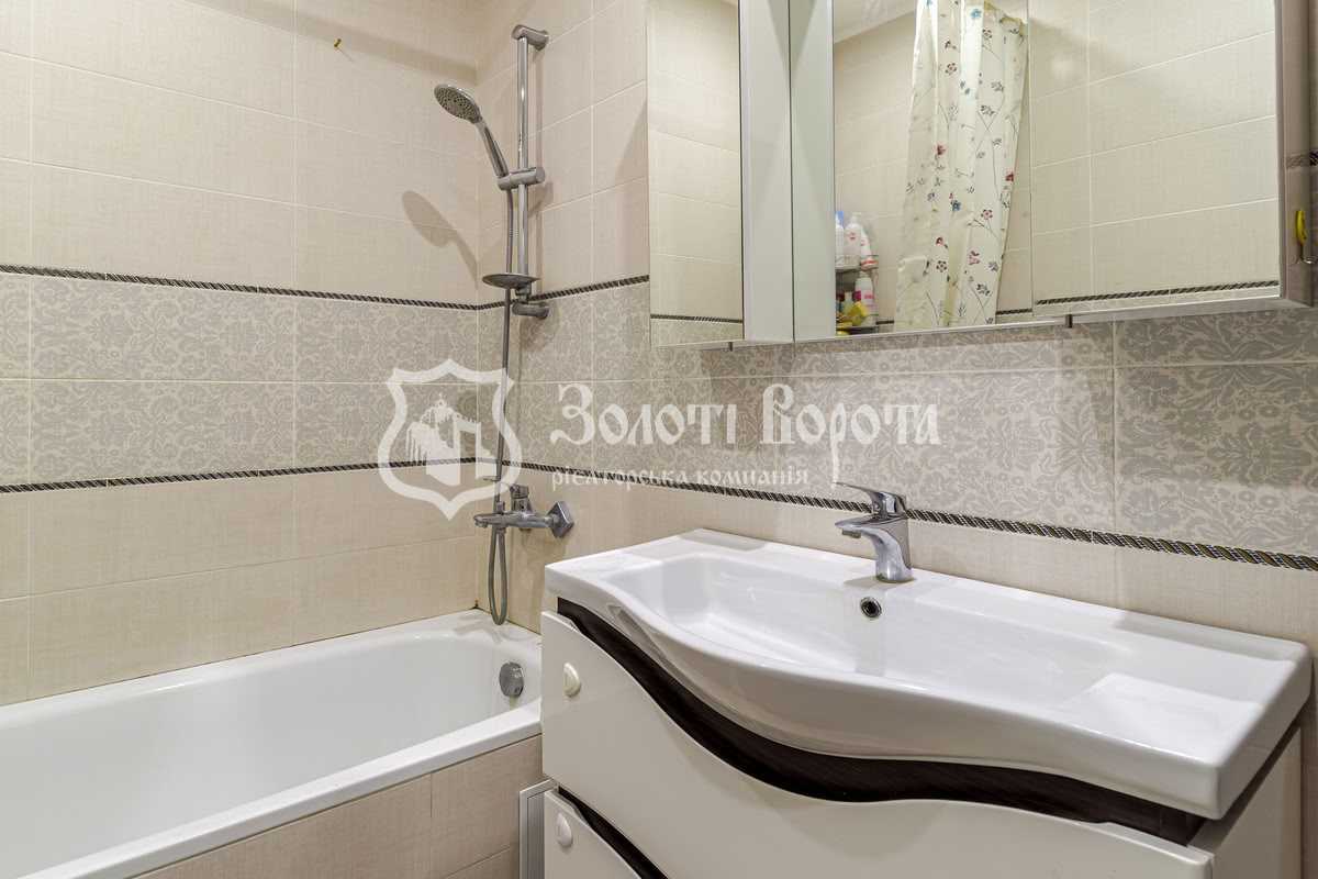 Продаж 3-кімнатної квартири 74 м², Миколи Лаврухіна вул., 16
