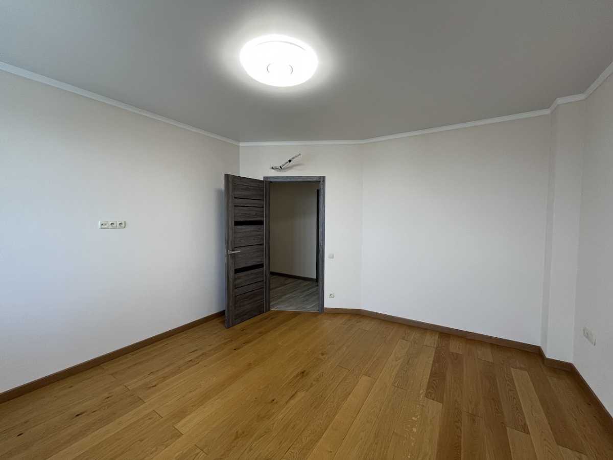 Продаж 3-кімнатної квартири 90 м², Юрія Пасхаліна вул., 17