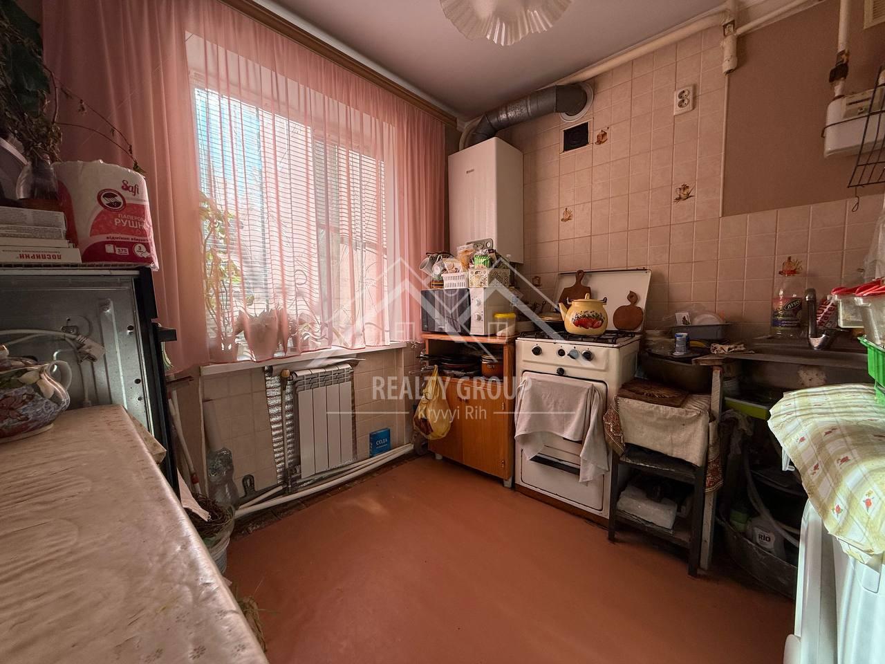 Продаж 2-кімнатної квартири 42.7 м², Вокзальна вул., 18