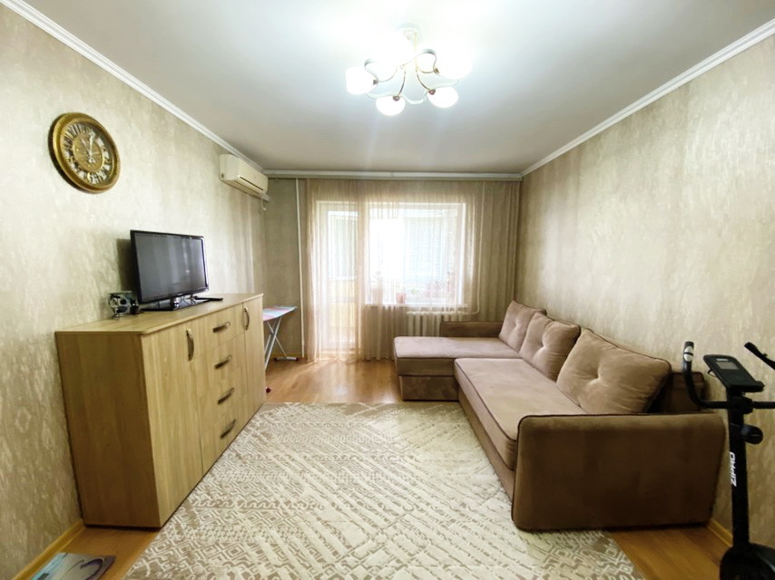 Продажа 2-комнатной квартиры 52 м², Озерная ул.