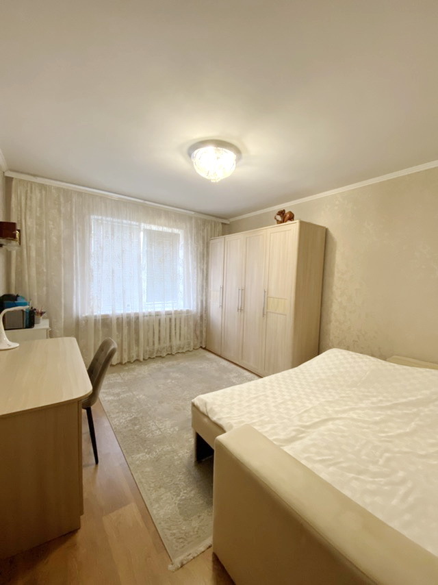 Продажа 2-комнатной квартиры 52 м², Озерная ул.