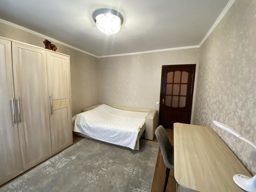 Продажа 2-комнатной квартиры 52 м², Озерная ул.