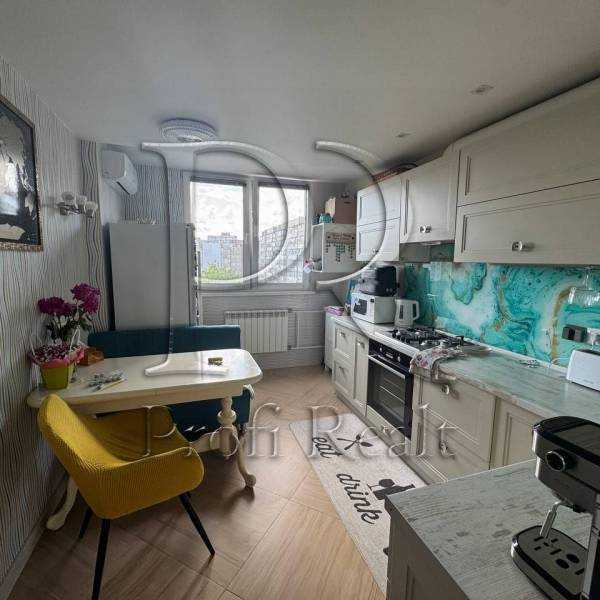 Продаж 3-кімнатної квартири 68 м², Архітектора Вербицького вул., 8