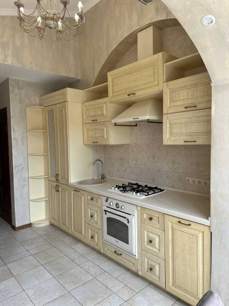 Продаж 2-кімнатної квартири 60 м², Чехова вул.