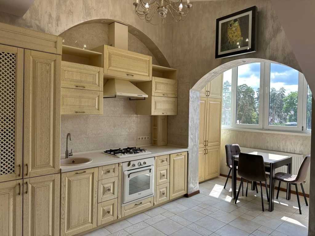 Продаж 2-кімнатної квартири 60 м², Чехова вул.