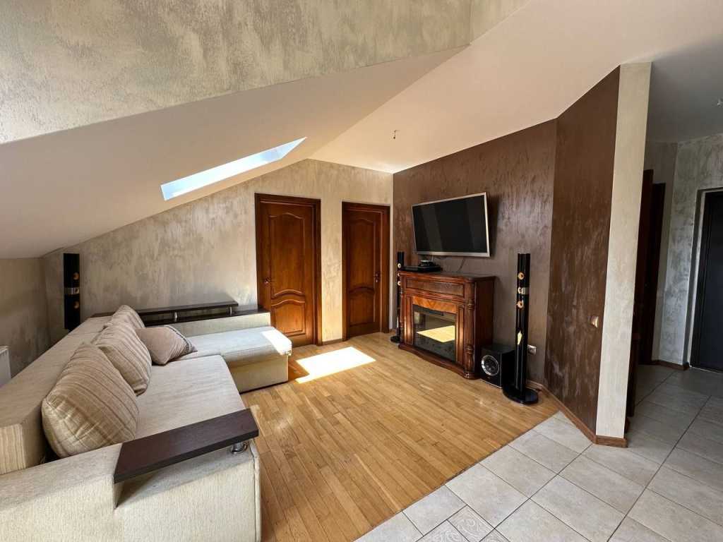 Продаж 2-кімнатної квартири 60 м², Чехова вул.