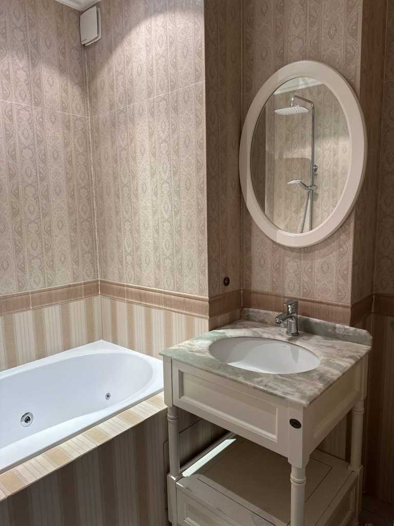 Продаж 2-кімнатної квартири 60 м², Чехова вул.