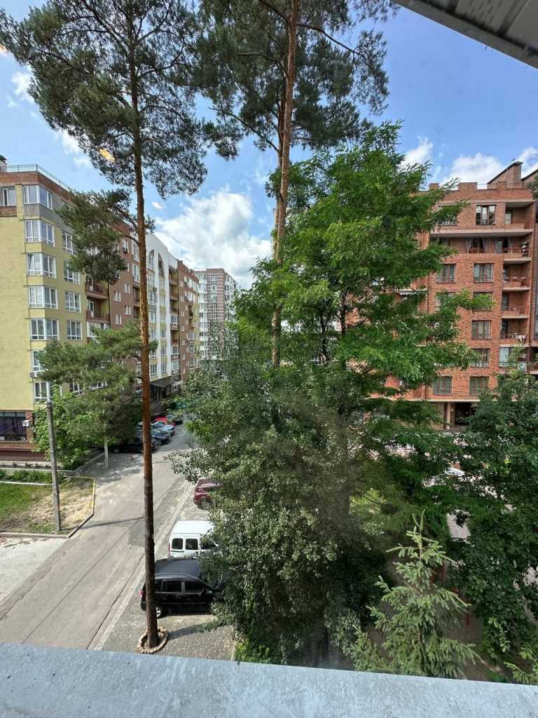 Продаж 2-кімнатної квартири 60 м², Чехова вул.