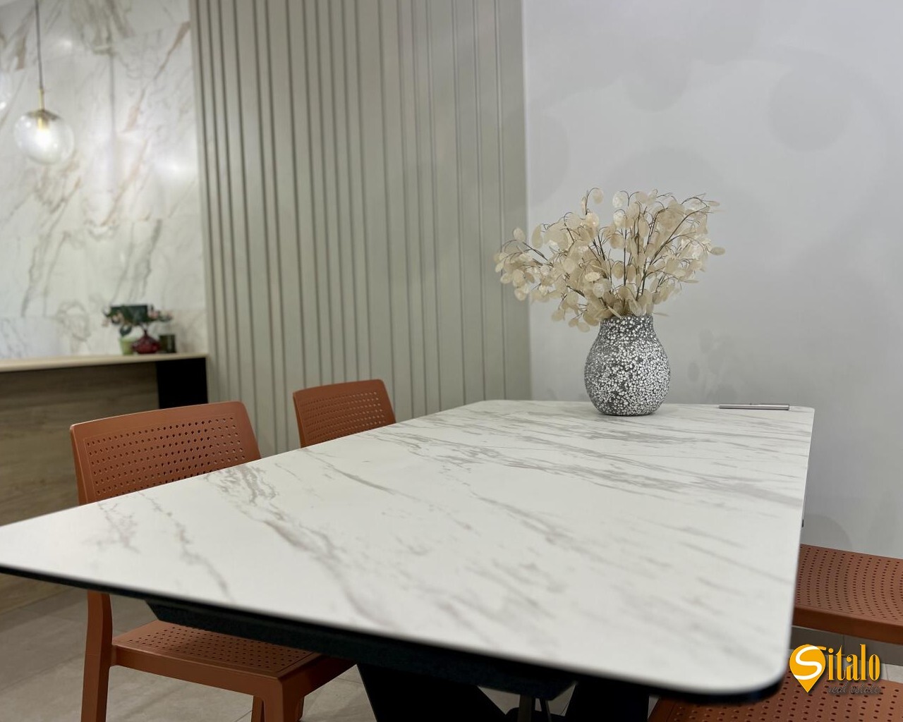 Продажа дома 1800 м², 1-я Озерная ул.