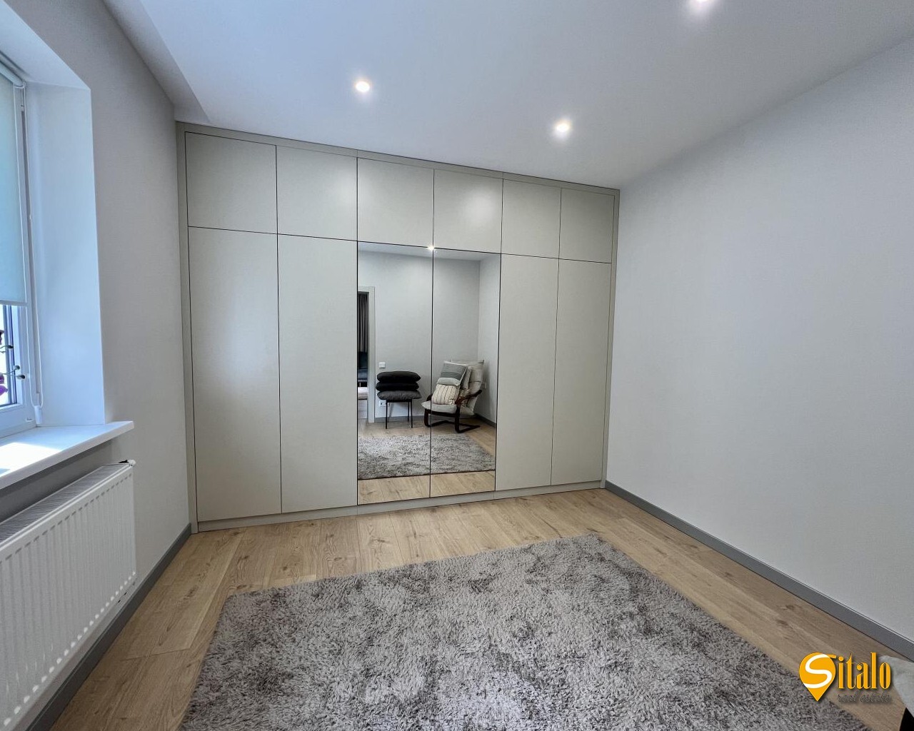 Продажа дома 1800 м², 1-я Озерная ул.