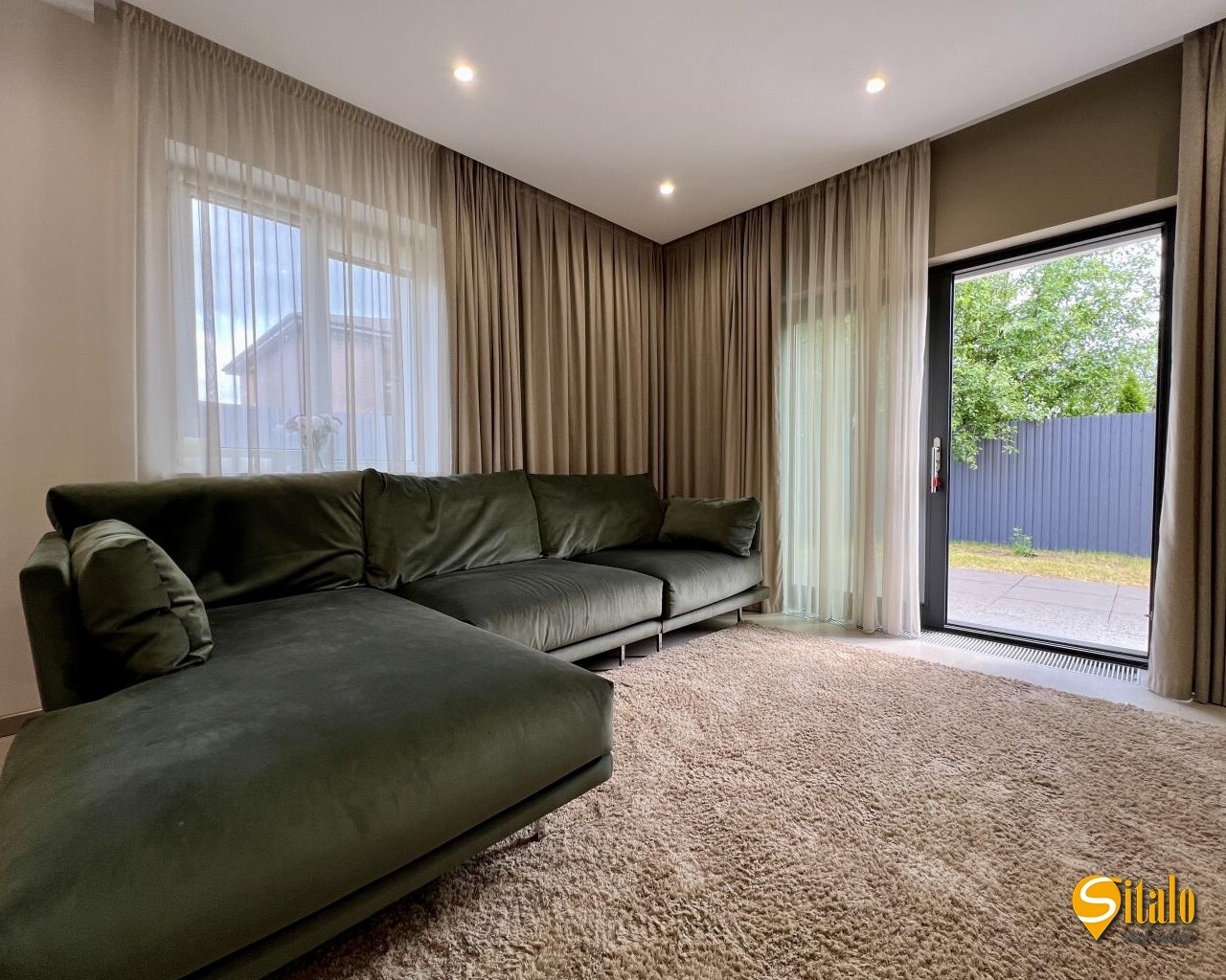 Продажа дома 1800 м², 1-я Озерная ул.