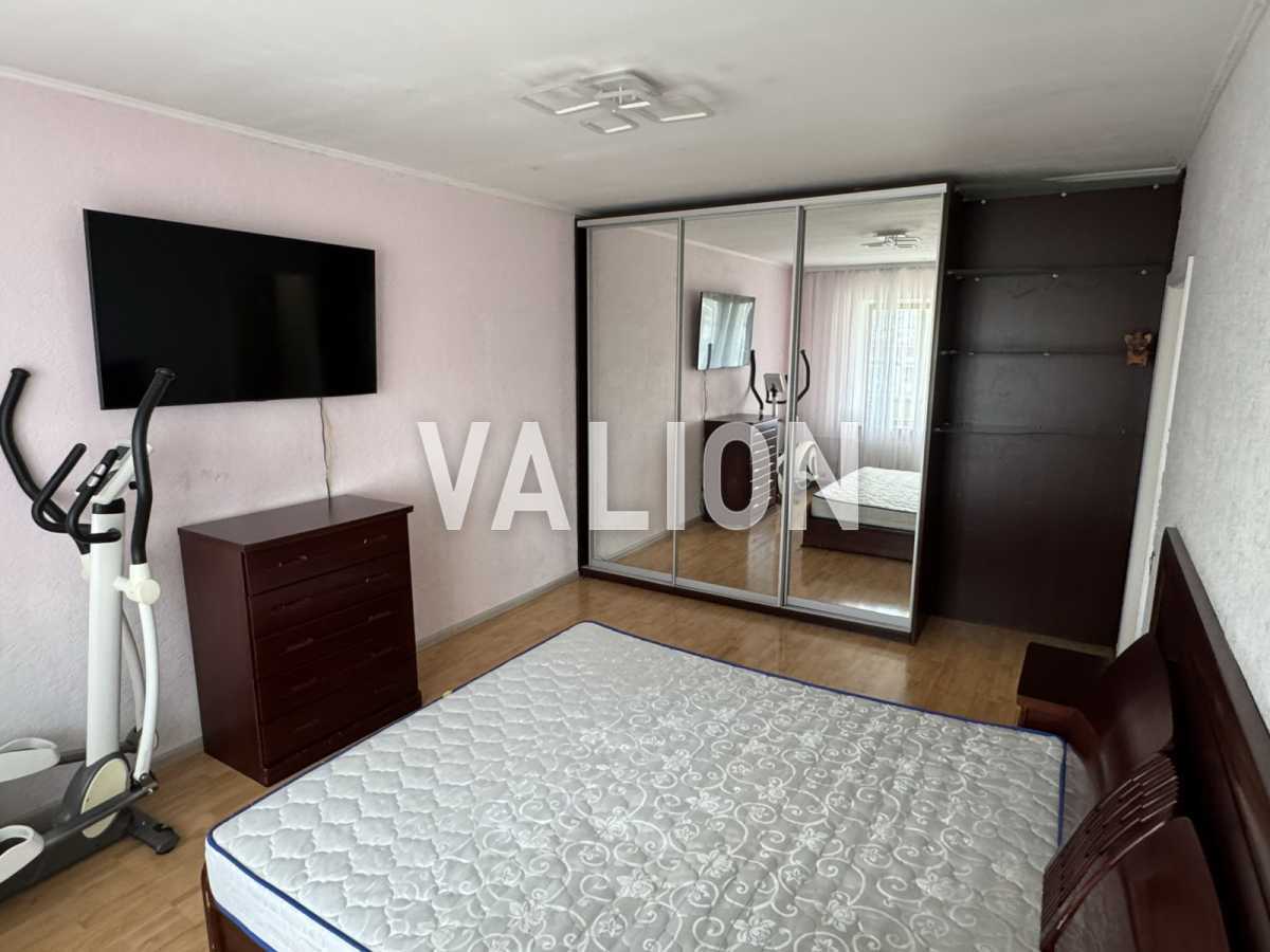 Продаж 3-кімнатної квартири 74.3 м², Володимира Маяковського просп., 69
