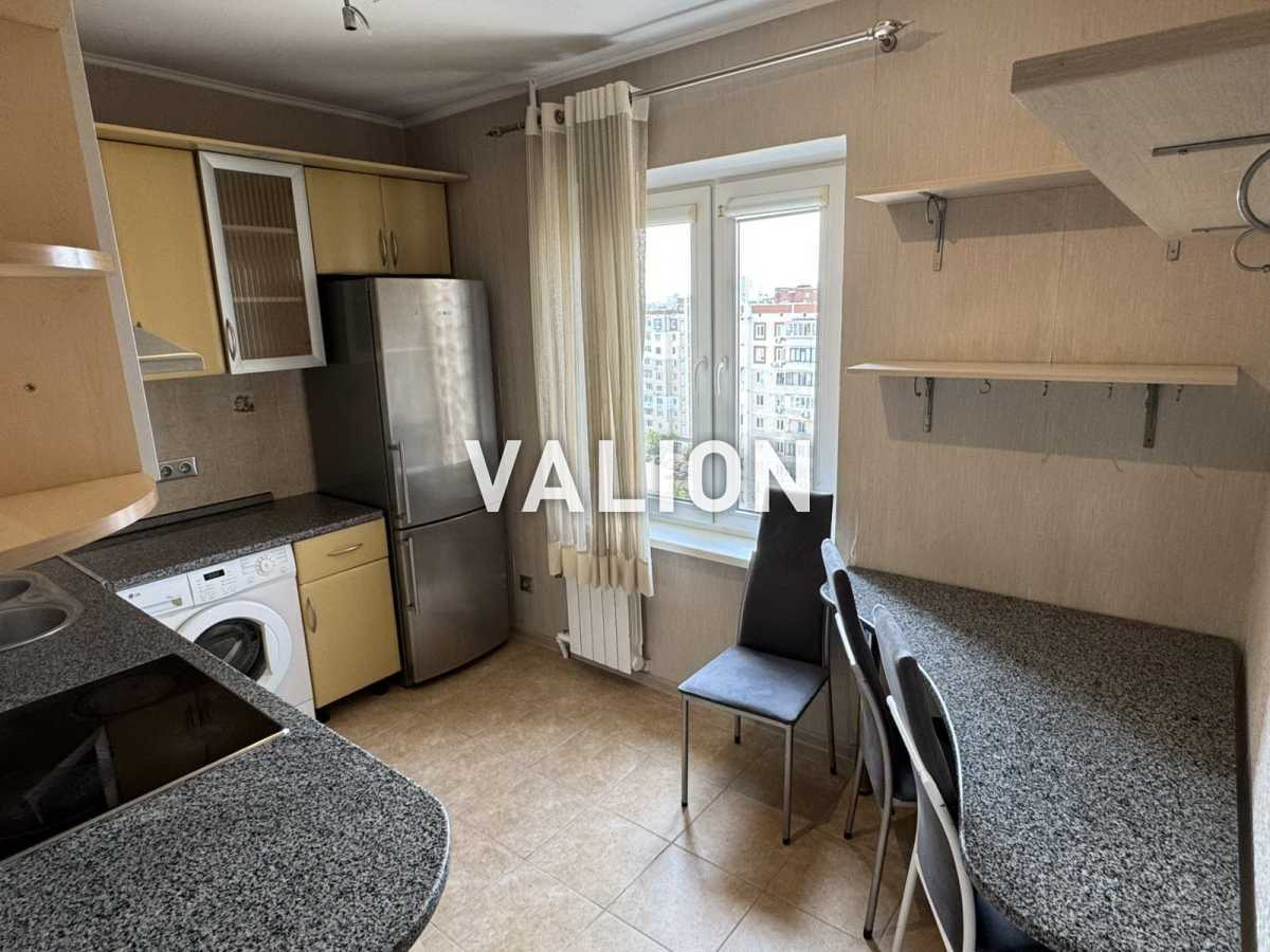 Продаж 3-кімнатної квартири 74.3 м², Володимира Маяковського просп., 69