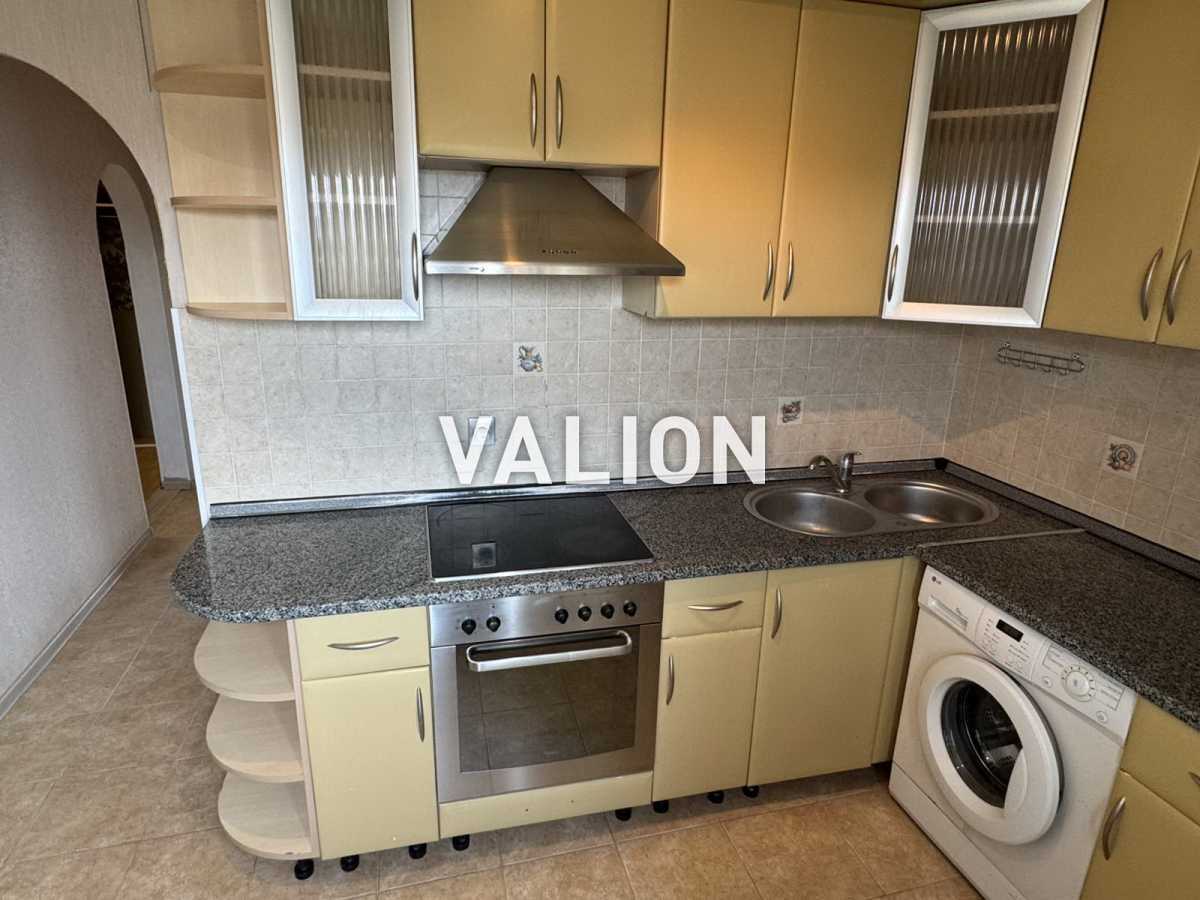 Продаж 3-кімнатної квартири 74.3 м², Володимира Маяковського просп., 69