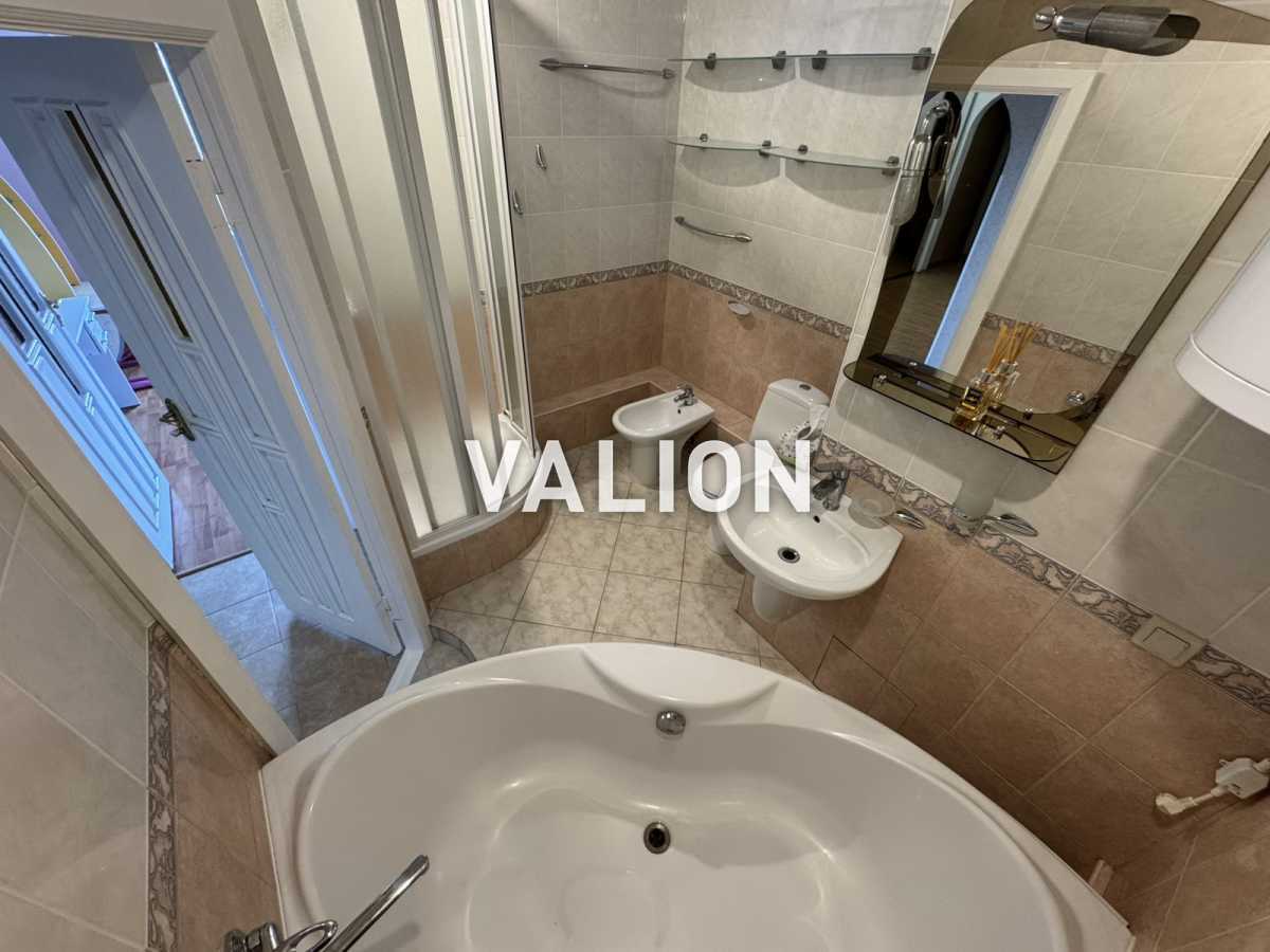 Продаж 3-кімнатної квартири 74.3 м², Володимира Маяковського просп., 69