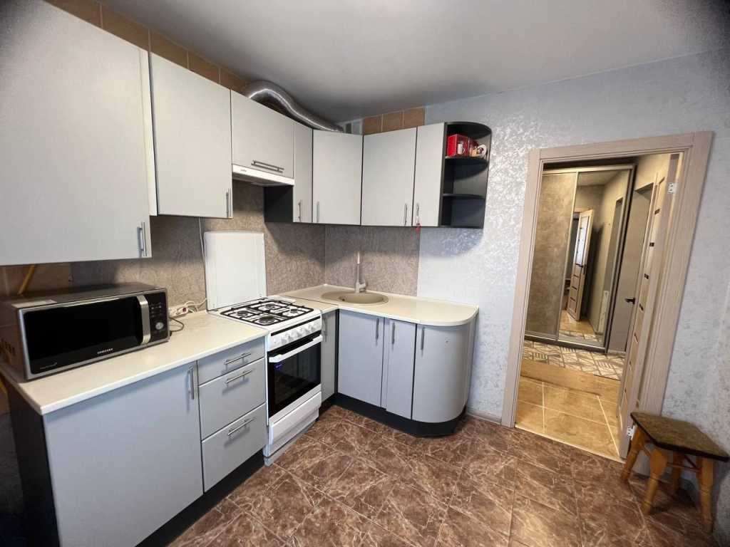 Продаж 2-кімнатної квартири 55 м², Яблунська вул., 318А