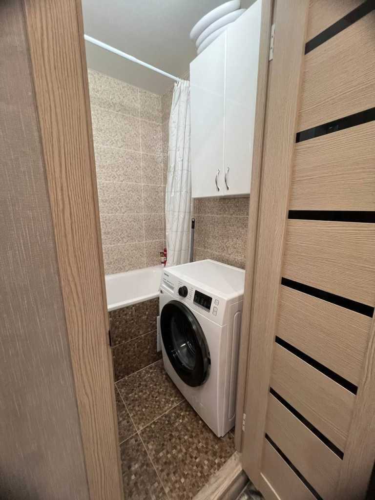Продаж 2-кімнатної квартири 55 м², Яблунська вул., 318А