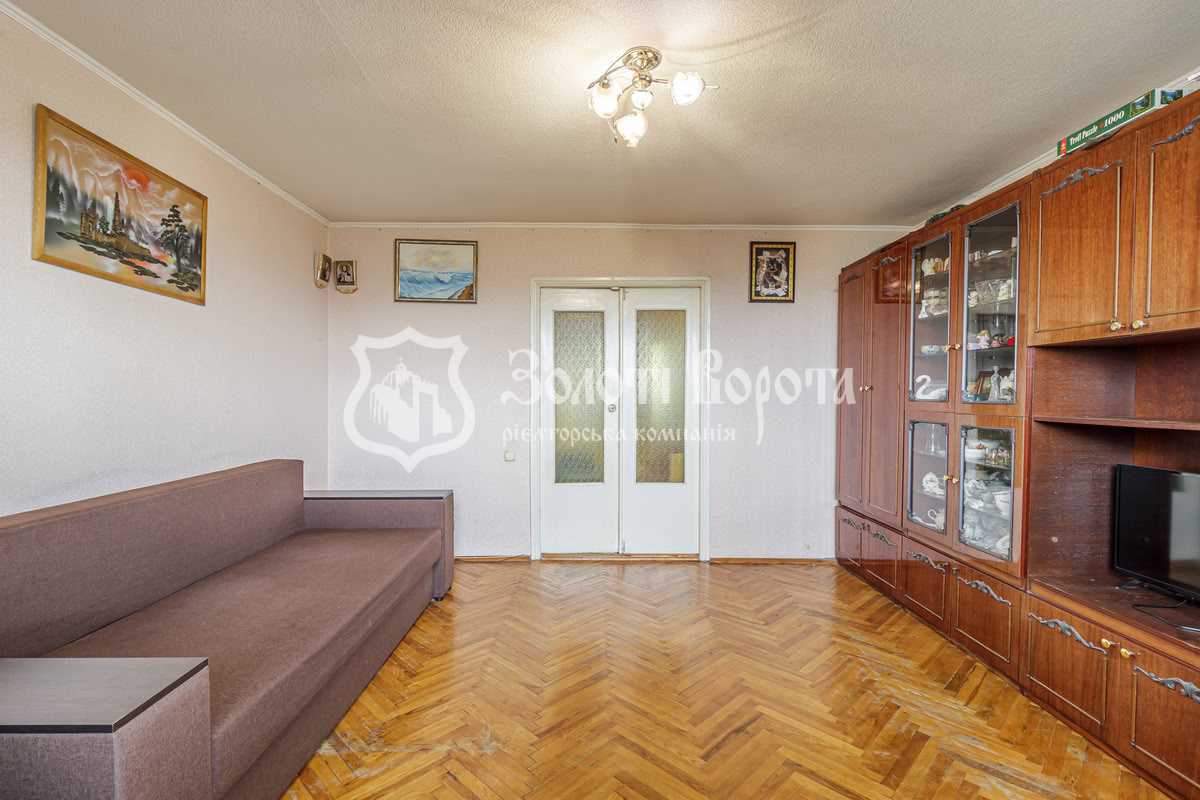 Продаж 3-кімнатної квартири 70 м², Київська вул., 1