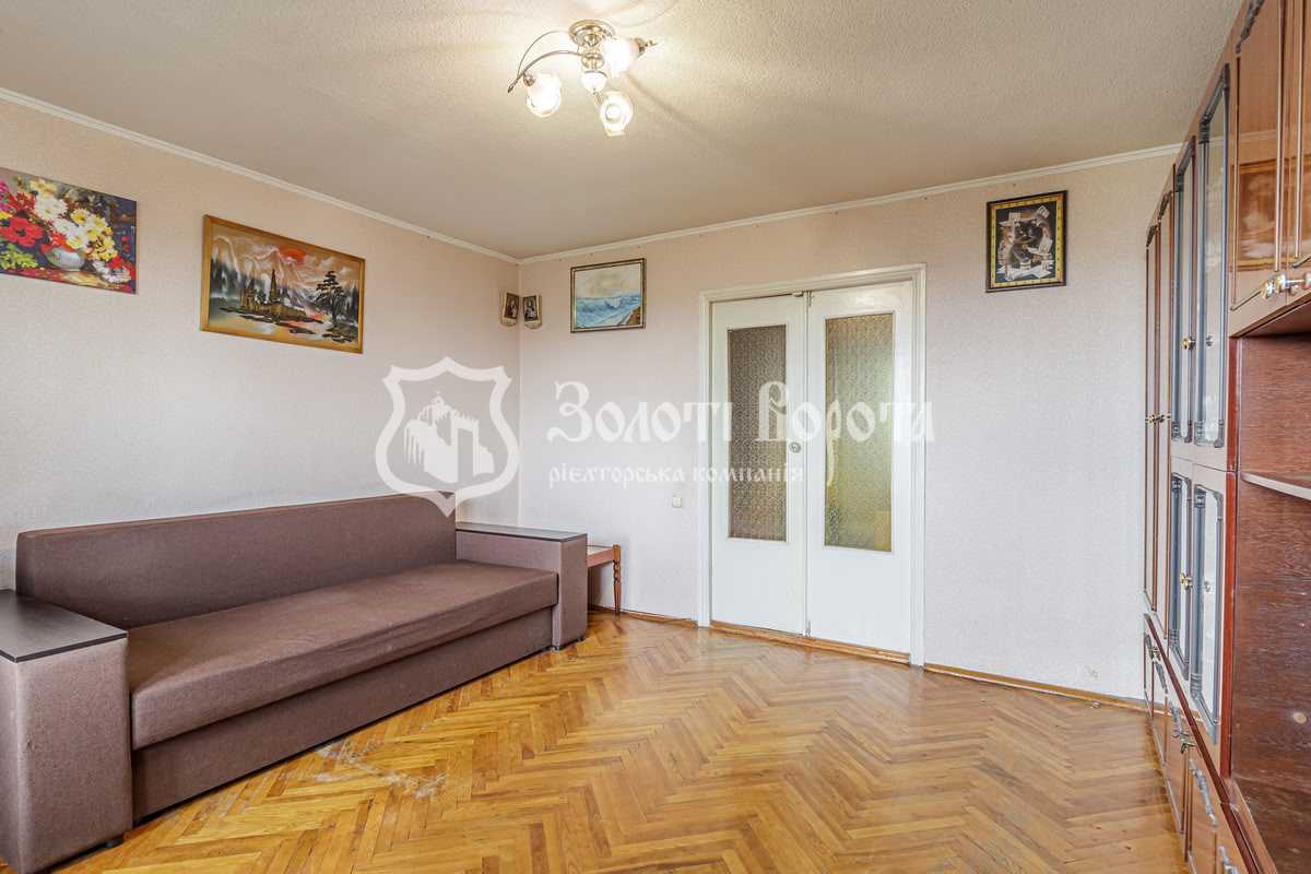 Продаж 3-кімнатної квартири 70 м², Київська вул., 1
