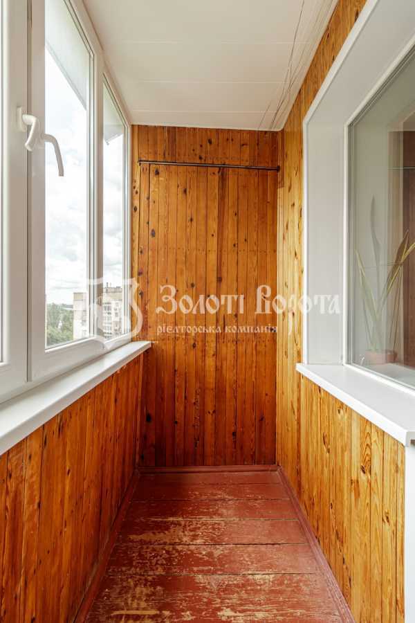 Продаж 3-кімнатної квартири 70 м², Київська вул., 1
