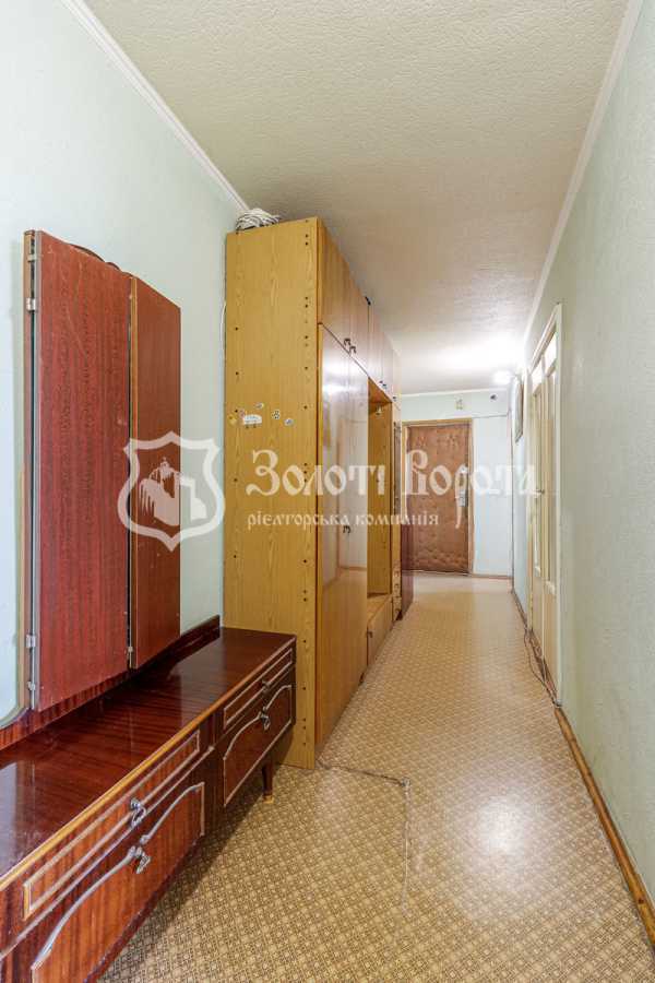 Продаж 3-кімнатної квартири 70 м², Київська вул., 1