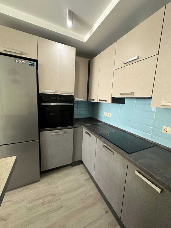 Продажа 2-комнатной квартиры 65.2 м², Киевская ул., 243А