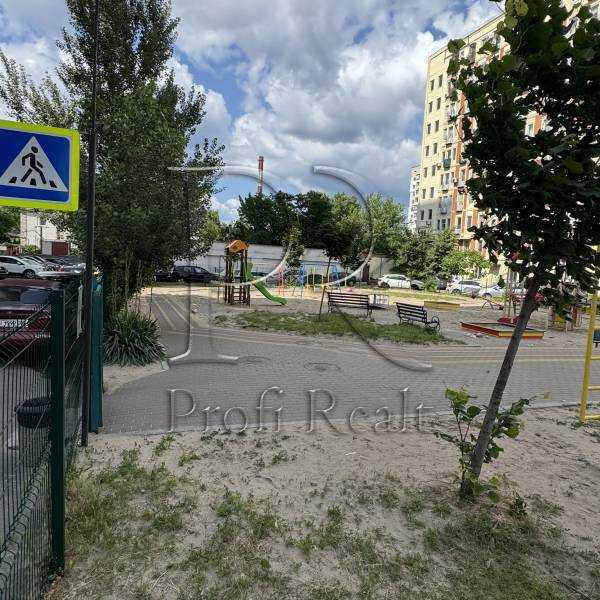 Продаж 1-кімнатної квартири 37 м², Клавдіївська вул., 40Г