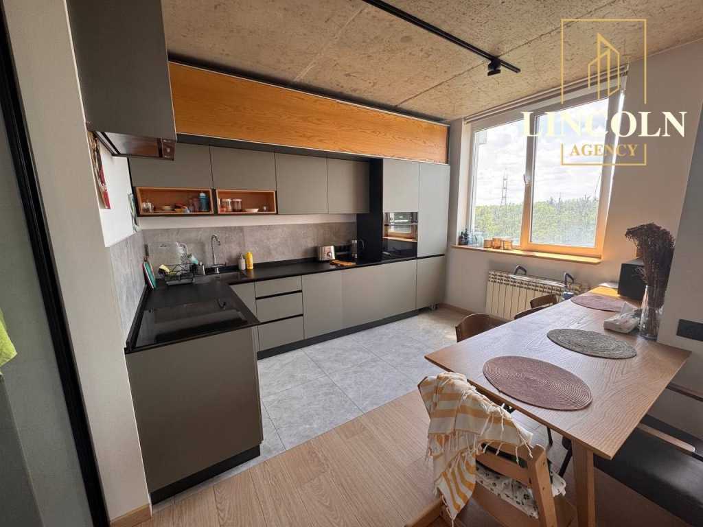 Продаж 2-кімнатної квартири 60 м², Ватутіна вул., 111