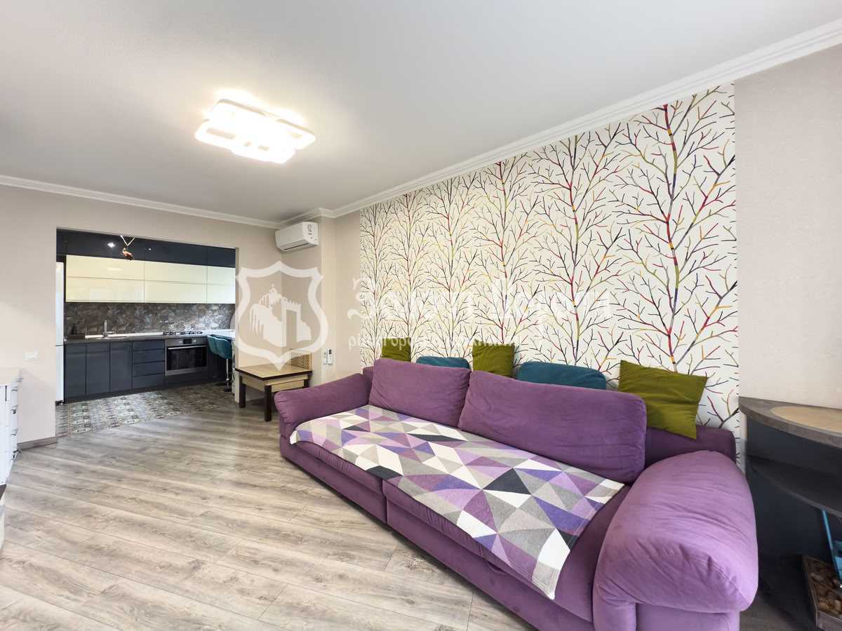 Продаж 2-кімнатної квартири 44.3 м², Празька вул., 32