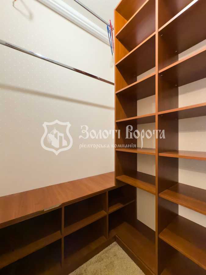 Продаж 2-кімнатної квартири 44.3 м², Празька вул., 32