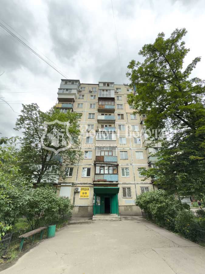 Продаж 2-кімнатної квартири 44.3 м², Празька вул., 32