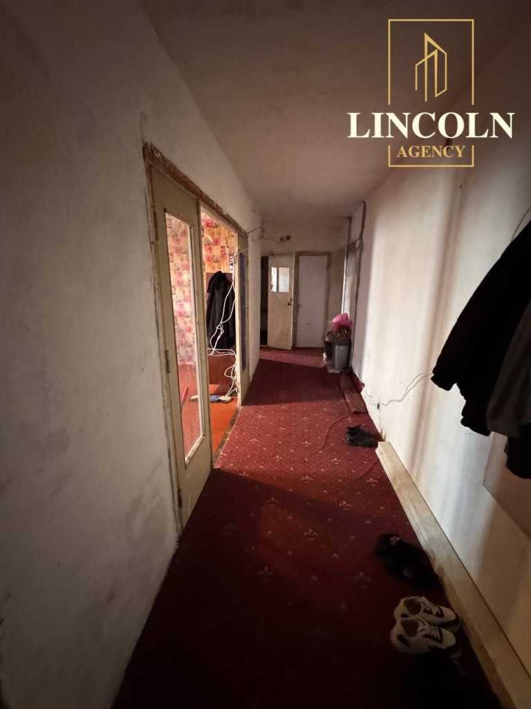 Продаж 3-кімнатної квартири 69 м², Голосіївський просп., 25