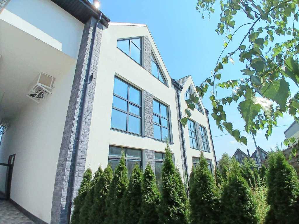 Продаж таунхауса 103 м², Колобова