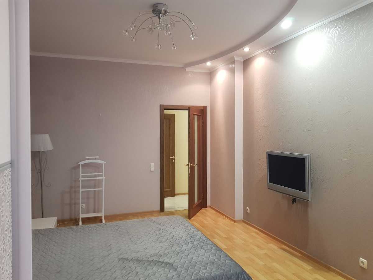 Продаж 3-кімнатної квартири 103.5 м², Дмитрівська вул., 82
