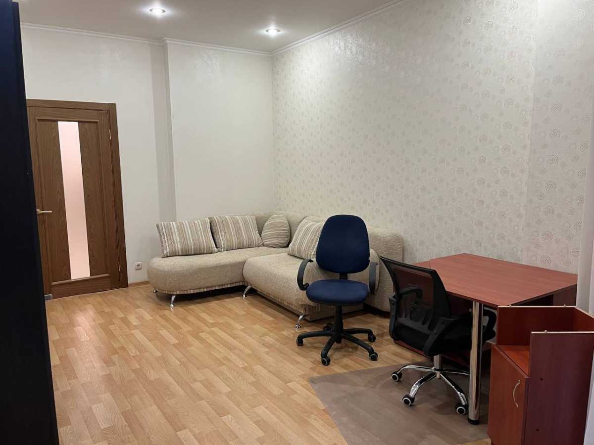 Продаж 3-кімнатної квартири 103.5 м², Дмитрівська вул., 82