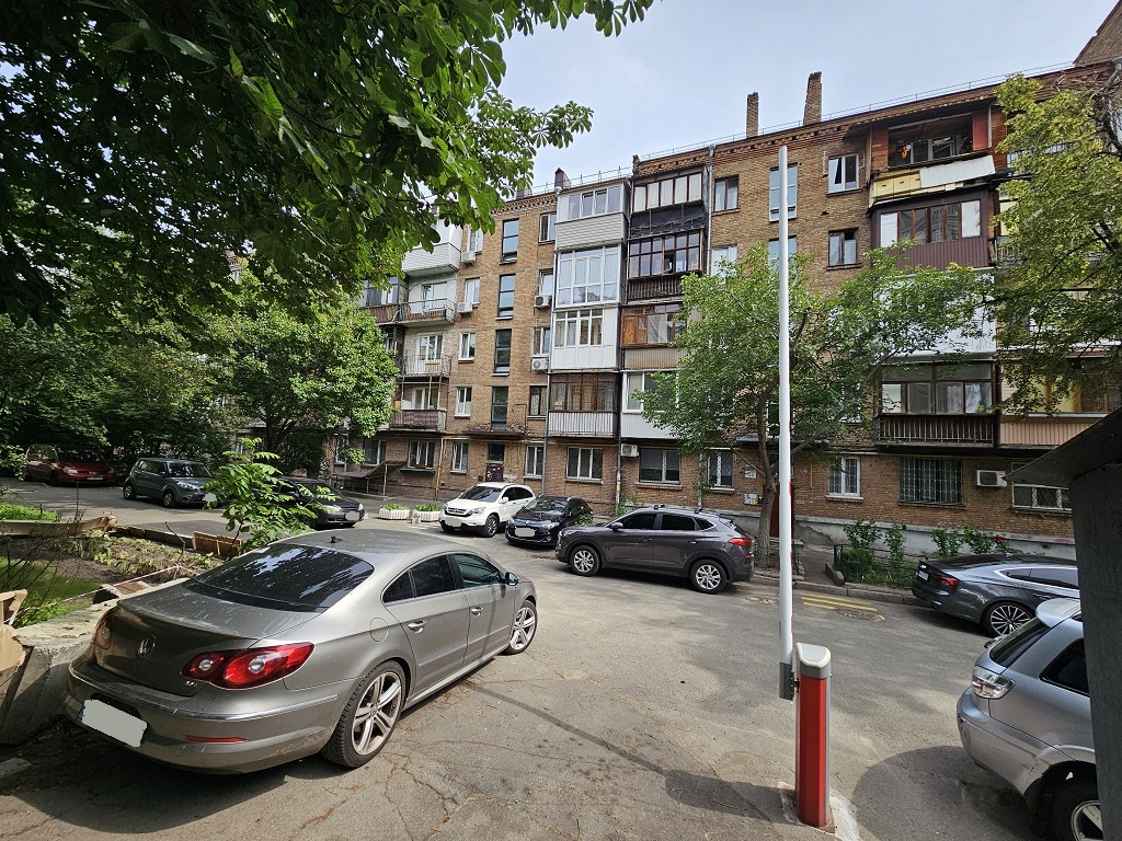 Продаж 2-кімнатної квартири 38 м², Подільський пров., Набережно-Хрещатицька, 33