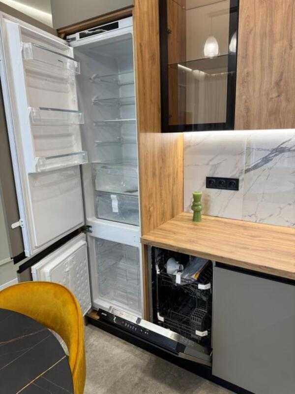 Продаж 2-кімнатної квартири 76 м², Повітрофлотський просп., 56Б