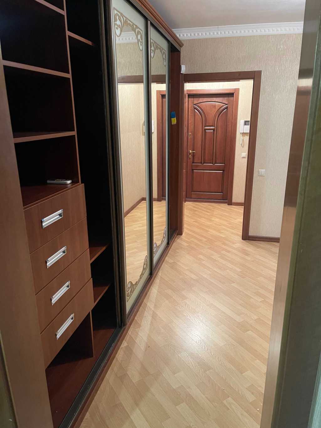 Продаж 3-кімнатної квартири 98 м², Миколи Закревського вул.