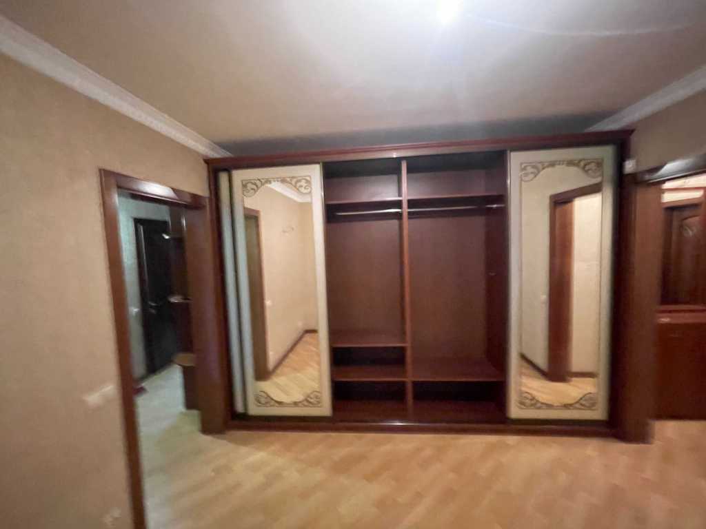 Продаж 3-кімнатної квартири 98 м², Миколи Закревського вул.