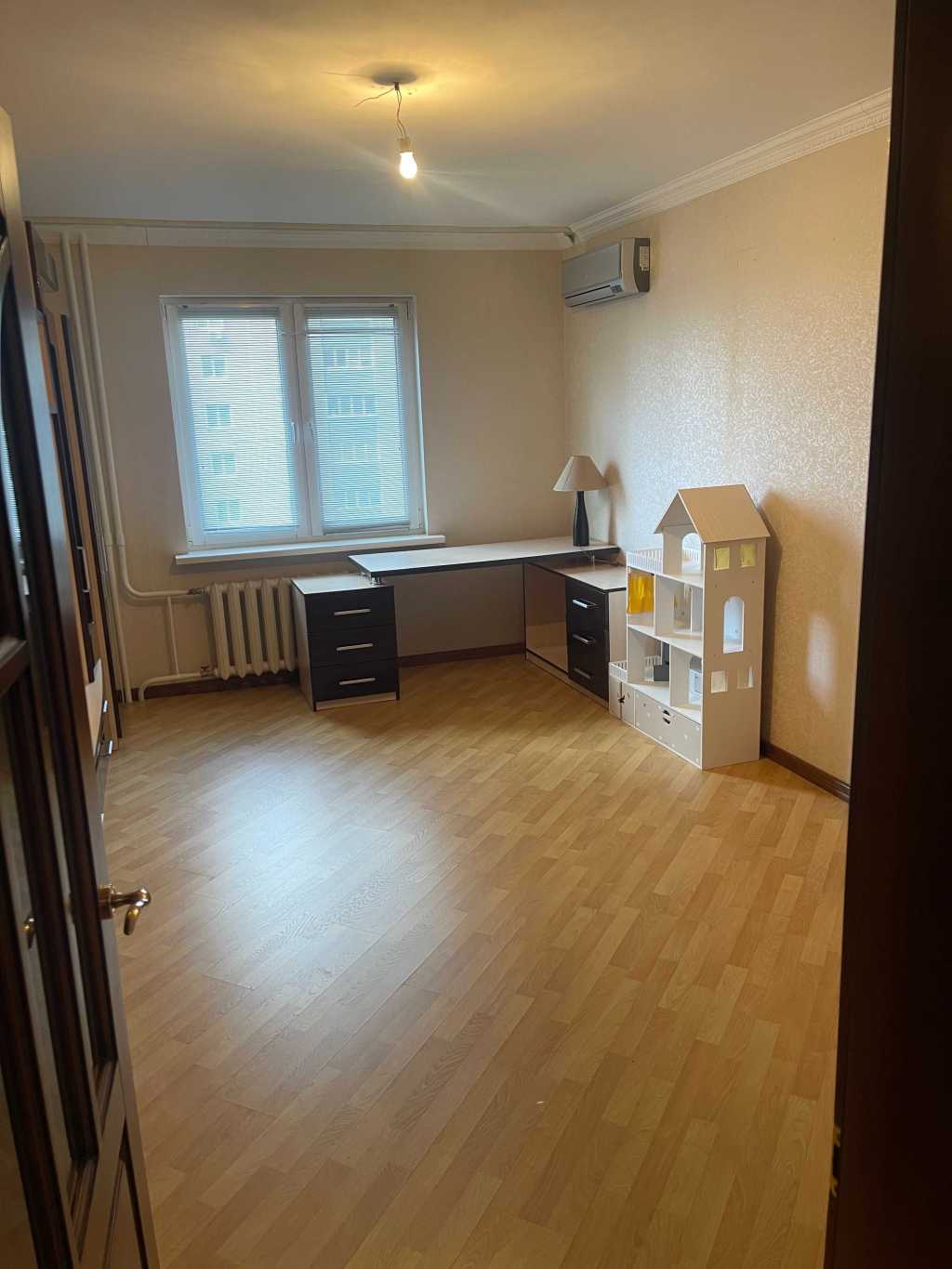 Продаж 3-кімнатної квартири 98 м², Миколи Закревського вул.