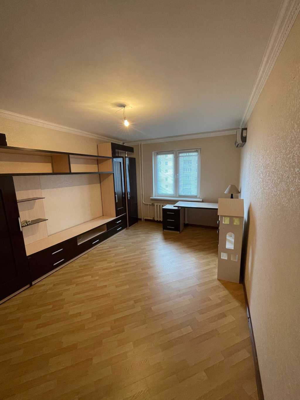 Продаж 3-кімнатної квартири 98 м², Миколи Закревського вул.