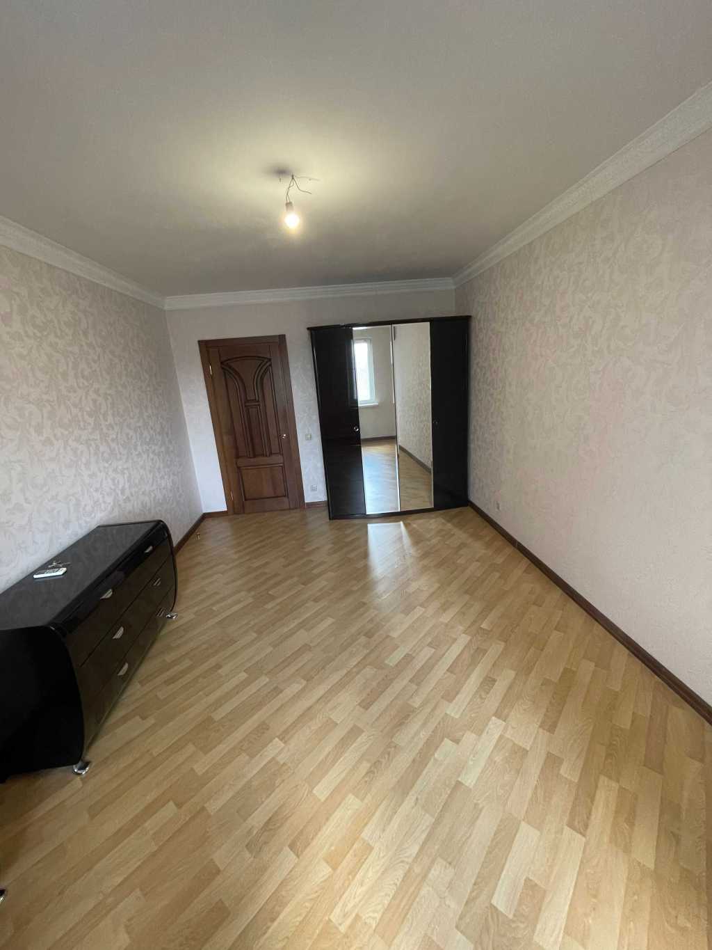 Продаж 3-кімнатної квартири 98 м², Миколи Закревського вул.