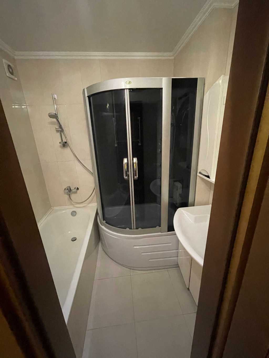 Продаж 3-кімнатної квартири 98 м², Миколи Закревського вул.